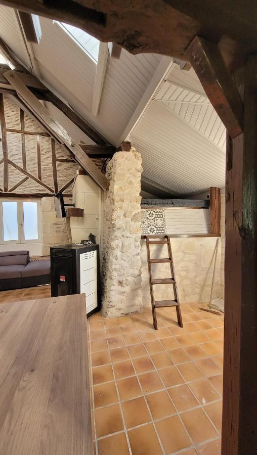 Gite De Charme Proche Loire A Velo Avec Jacuzzi Privatif Savonnières Exteriör bild